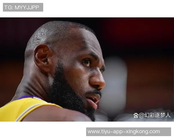 苏群分析詹姆斯未来可能提前退役或突然宣布不再参赛的多种可能性